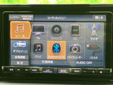 ラジオやテレビ、Bluetoothなど複数の音源を選べるオーディオメニューです。使いたい機能を画面で確認しながら選択でき、日々の移動時間を快適に過ごせます。