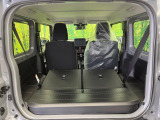 普段のお買い物や通勤、送迎等に十分な荷室スペースを確保しております。セカンドシートを倒すと、大きな荷物の積載も可能です♪
