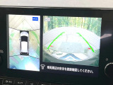【アラウンドビューモニター】専用のカメラにより、上から見下ろしたような視点で360度クルマの周囲を確認することができます☆死角部分も確認しやすく、狭い場所での切り返しや駐車もスムーズに行えます。