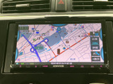 道路や周辺施設が表示され、地図上で現在地周辺の様子を確認しやすい画面です。縮尺や表示項目を調整しながら目的地までの道順を把握でき、慣れない場所へのお出かけにも役立ちます。
