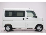 県内13店舗にて常時500台以上ダイハツ車を展示中です。見て、触って、納得のいく一台をぜひ見つけてください。