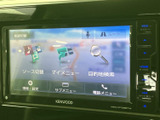 目的地検索や各種メニューを画面から選べるナビ・オーディオを装備。行き先の設定や音源の切り替えなど、日々の移動に便利に活用いただけます。