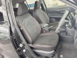 運転席シート廻りは使用感も少なく、良好な状態となっています。前オーナー様が丁寧に使っていたことがよくわかりますね。
