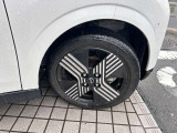 純正15インチアルミホイール。目立つような傷もなく状態良好です。