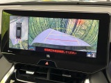 【パノラミックビューモニター】専用のカメラにより、上から見下ろしたような視点で360度クルマの周囲を確認することができます☆死角部分も確認しやすく、狭い場所での切り返しや駐車もスムーズに行えます。