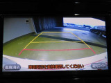 バックガイドモニターで、後方を確認しながら安心して駐車することができます。運転初心者も熟練者も必須の機能ですよ!