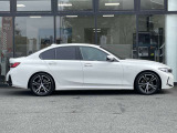 BMWを熟知したメカニックによる、360度の納車前点検。ドイツ本国と同様の教育・訓練を受けたメカニックが徹底的に点検、整備した後にお客様にお引渡しします。