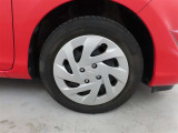 装着タイヤサイズは、185/60R15です。