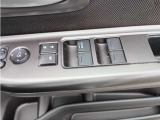 運転席窓操作部スイッチの画像です。