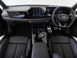Audiのインテリアはエクステリア同様、優れたデザイン性とクオリティ、そして機能性を兼ね備えております。