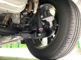 お車を安心してお乗りいただく為には、足回りの定期点検が欠かせません。サービスサポート(有償保証)では無料点検もご提供しており、安心のカーライフをお過ごしいただけるサポート体制が整っています。