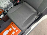 新車・中古車・カーリース♪軽自動車を買うなら軽自動車専門店『軽ワールド』にぜひお越しくださいませ♪当店は、和歌山県和歌山市の紀の川大橋の手前にお店がございます!皆様のご来店をお待ちしております!
