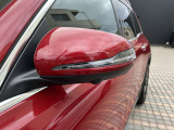 納車前整備は、メルセデスベンツ国際認定メカニックによる最新の検査ライン等の施設が充実した当社工場で入念に行います。メルセデス・ベンツの定める厳しい基準をクリアしたお車のみをご案内させて頂きます。