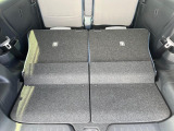 普段のお買い物や通勤、送迎等に十分な荷室スペースを確保しております。セカンドシートを倒すと、大きな荷物の積載も可能です♪