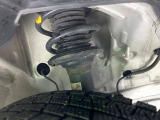 お車を安心してお乗りいただく為には、足回りの定期点検が欠かせません。サービスサポート(有償保証)では無料点検もご提供しており、安心のカーライフをお過ごしいただけるサポート体制が整っています。
