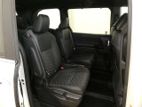 ゆとりある広々とした車内空間は、ドライブを始め買い物やレジャーなど、幅広く活躍します。一人でもみんなとでもお出かけを楽しみましょう!
