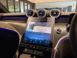 バックカメラにより駐車時の後方確認も楽にできます。