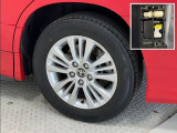 タイヤサイズは205/60R16!純正アルミホイール!残り溝は5ミリ程度です!パンク修理キット搭載車!