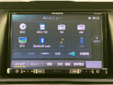 ディスクやラジオ、Bluetooth Audioなど、複数の音源を画面から選べる仕様です。普段お使いの音楽やラジオに合わせて切り替えられ、車内で過ごす時間を快適にします。