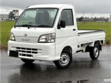 車両の品質管理は室内展示場を完備しておりますので、品質を保った状態の車両をご覧いただけます。