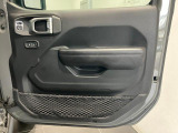 運転席ドアパネルです。