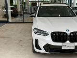 国道1号線に沿い横浜市営地下鉄「三ッ沢上町駅」から徒歩約10分。 BMW Premium Selection 横浜三ッ沢店 / 〒240-0062神奈川県横浜市保土ヶ谷区岡沢町322-3 / TEL:045-612-8488
