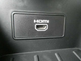 HDMIポートでスマホなどのミラーリングをはじめ使い勝手が良いですよ。