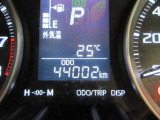 たとえばダイハツのお店にある、たくさんのスマアシ搭載車は、正常に作動する事をしっかり確認します。