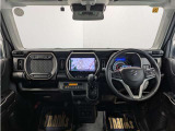 見通しのよいすっきりとした視界で、誰でも運転しやすいです。運転のしやすさは疲れにくさにも繋がりますよ♪