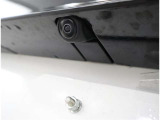 バックカメラが付いているので後方確認が非常にしやすいです。今や運転初心者も熟練者も必須装備!ついていて損はないですね♪