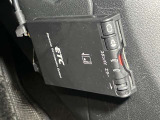 高速道路の料金所もスムーズに通過できるETC。阪神高速はETC使用時に距離料金でお得になりますよ。