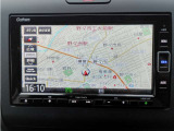 お出かけの際に安心のナビ付です☆バックカメラ機能で駐車もスムーズに行えます。