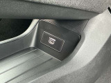 HDMI接続スマホミラーリング機能は、スマートフォンの画面をナビディスプレイに映し出します。YouTubeなどのアプリやナビゲーションを大画面で楽しむことができますよ!