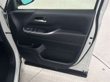 運転席ドア内側!