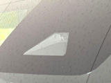 【プリクラッシュセーフティ】前方の車両等を検知し、衝突しそうな時は警報で注意を促し、ブレーキを踏む力をサポート。ブレーキを踏めなかった場合は衝突被害軽減ブレーキが作動、衝突回避をサポートします。