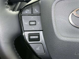 ステアリングスイッチ装備!運転しながら手元でオーディオの操作などができます。