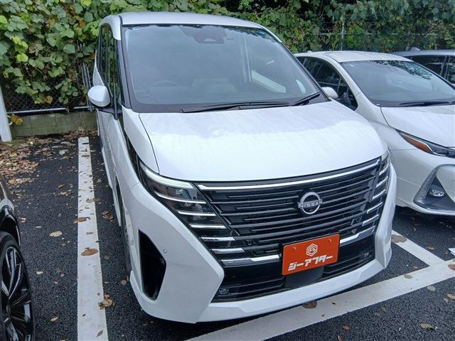 セレナ 2.0 ハイウェイスターV 禁煙車 ナビ バックカメラ