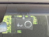 【ドライブレコーダー】ドライブレコーダー装備!走行中はもちろん、あおり運転や事故に遭遇した際、映像で記録し、万一のリスクに備えます。※記録用SDカードはお客様ご自身でご準備いただく必要があります。