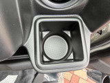 運転席ドリンクホルダーです