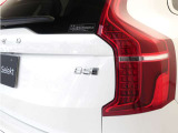 【B5 AWD】制動時に放出されるエネルギーを電気に変換して回収する優れた燃費効率とレスポンスに磨きをかけた48Vハイブリッド。