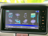 ラジオやテレビ、USB、Bluetoothなどの選択画面を備え、使いたい音源を確認しながら選べます。目的に合わせて切り替えられるため、毎日の移動でも便利に活用いただけます。