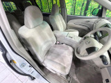 運転席シート廻りは使用感も少なく、良好な状態となっています。丁寧に使われていたことがよくわかりますね。