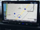 地図上で現在地や周辺の道路を確認でき、目的地までの道順を把握する際に便利です。画面内の表示も見やすく、初めて訪れる場所へのお出かけをサポートします。