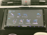 ナビやサウンド、システム設定などの項目が画面に並び、必要なメニューを確認しやすい構成です。走行中も視線移動を抑えながら使えるよう、操作は停車時に行うのがおすすめです。
