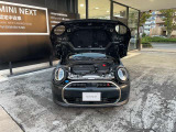 2.0L 直列4気筒DOHCガソリン・エンジンを搭載!MINI ツインパワー・ターボの力強い走りをお楽しみください