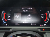 車両の各種設定はステアリングスイッチで目線をそらさず操作できます。