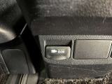 AC100V電源は100Wまでの電化製品が使用できます!センターコンソール背面に設置されております!