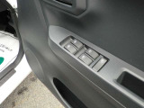 電動格納ミラーでよりコンパクトに!狭い駐車場でも安心です。