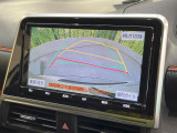 【バックカメラ】駐車時に後方がリアルタイム映像で確認できます。大型商業施設や立体駐車場での駐車時や、夜間のバック時に大活躍!運転スキルに関わらず、今や必須となった装備のひとつです!