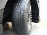 タイヤサイズは235/50R21となっております☆